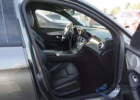 2021 Mercedes-Benz Glc 300 Suv z USA, uszkodzony, nr VIN W1N0G8DB4MF875194